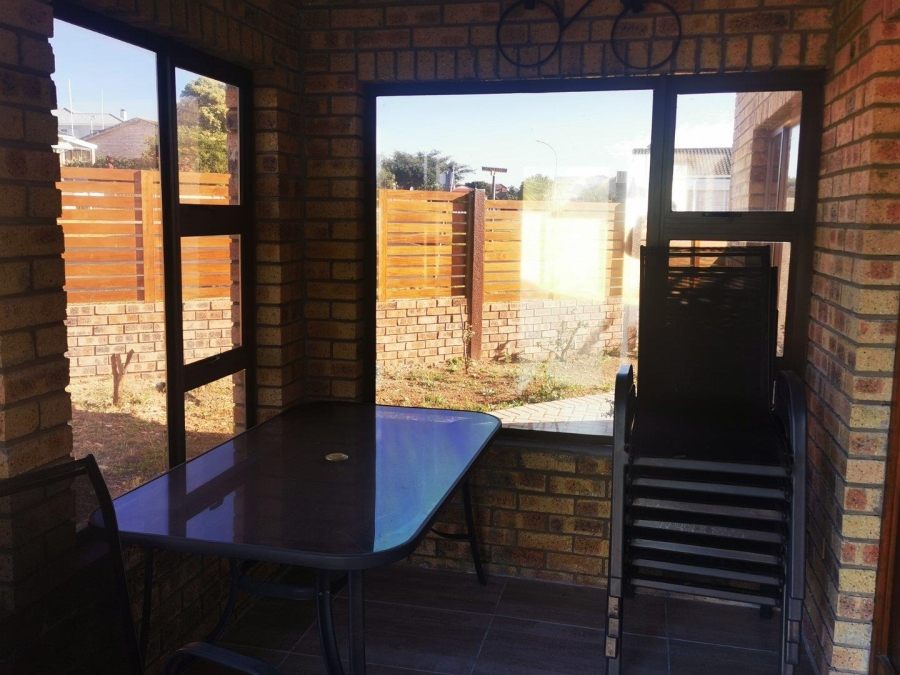 3 Bedroom Property for Sale in Wavecrest Eastern Cape